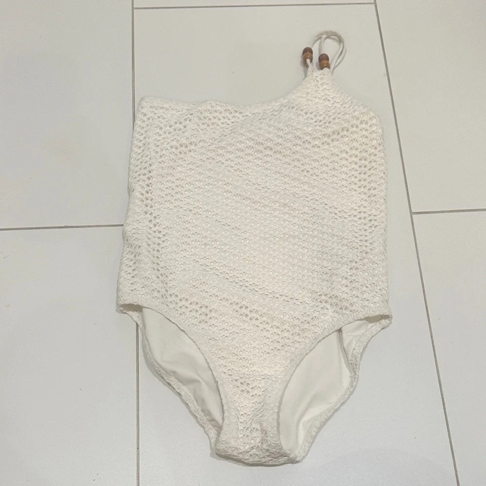 Zara girls white Kids One Piece Swimsuit crochet one shoulder 9/10